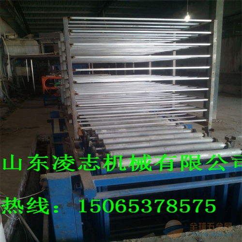 建筑保温板生产设备与隔热隔音材料制造技术探析